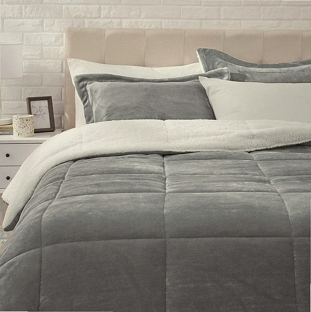 Amazon Basics Bedding Set Gray Micromink Sherpa 3-Piece Full/Queen New M5242