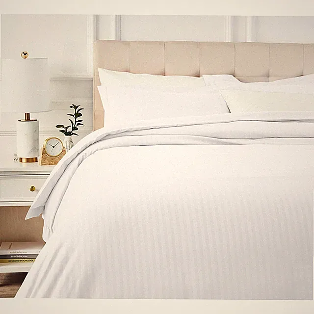 Amazon Basics Brushed Microfiber 3-Piece Duvet Cover Full/Queen, Bright White