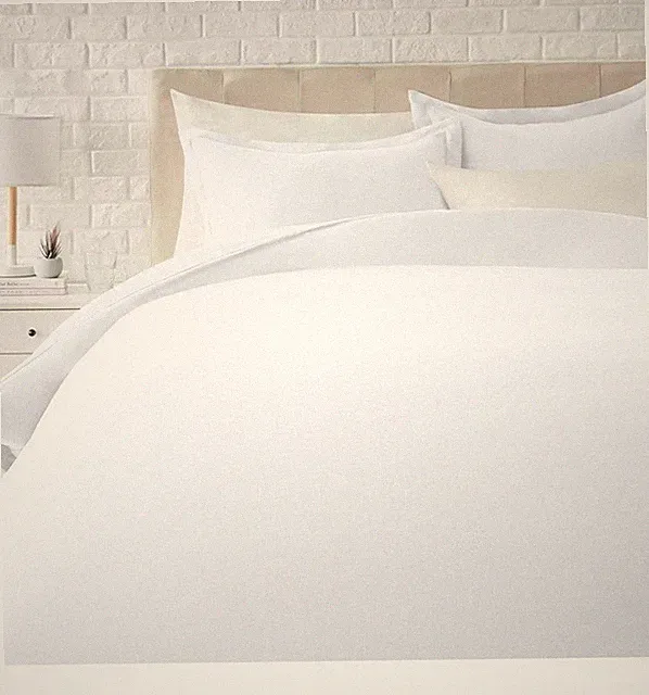 Amazon Basics King Duvet Cover Set – White Microfiber, 3 Piece