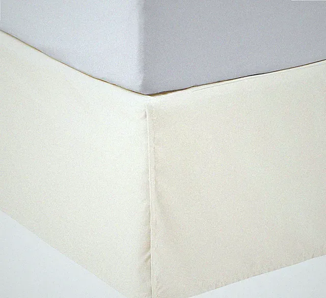 Amazon Basics Lightweight Pleated Bed Skirt, Queen, off White, Solid