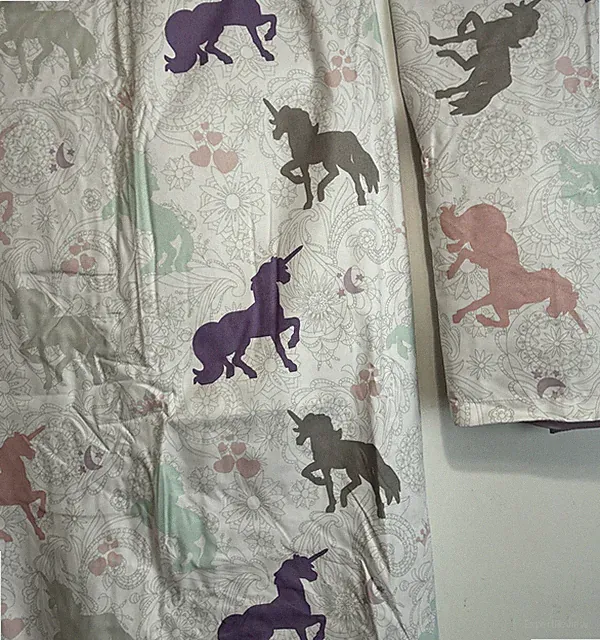 Amazon Basics Microfiber Duvet Cover Set, Purple Unicorn, Twin/Twin XL