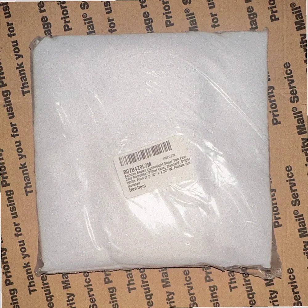 Amazon Basics Microfiber Pillowcases Super Soft Easy Care White 30x20 2-Pack