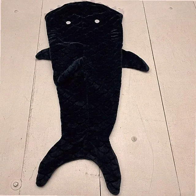 Amazon Basics Navy Blue Shark Tail Blanket 15in x 40in NEW
