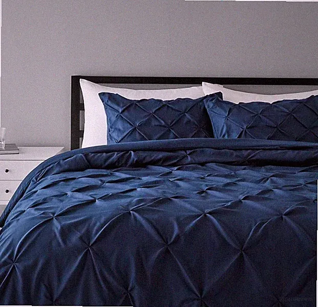 Amazon Basics Pinch Pleat Down-Alternative Comforter Bedding Set Full / Queen