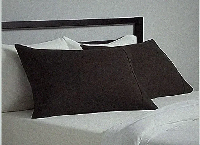Amazon Basics Set of 4 black standard Size pillowcases 20” X 30” Polyester