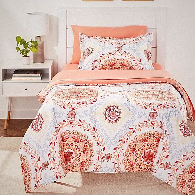 Amazon Basics Twin/Twin XL Lightweight Microfiber Comforter Bedding Set with Pri