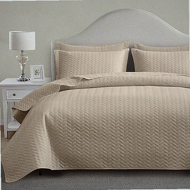 Lightweight Quilted Microfiber Bedding Set Cozy Coverlet All Season Use