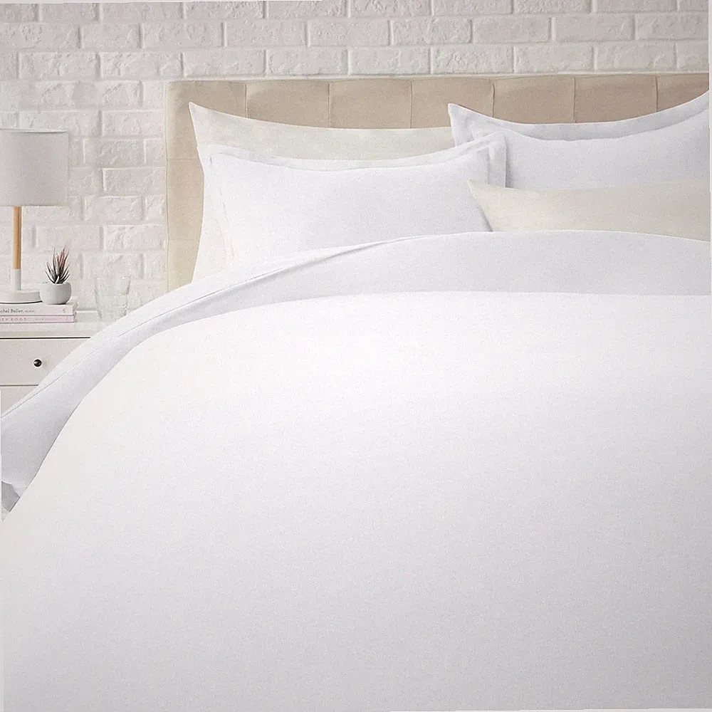 Lightweight Wrinkle-Resistant Microfiber 3 Piece Duvet Cover Set with Zipper Clo
