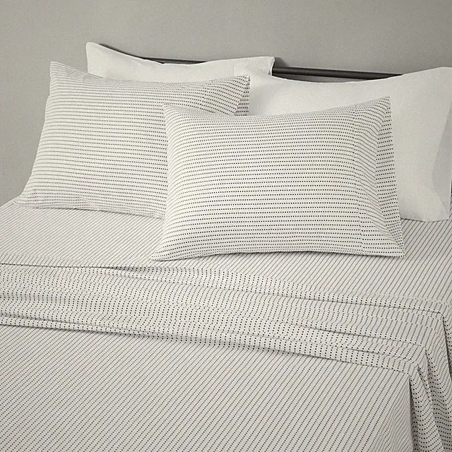 Queen 4-Piece Microfiber Sheet Set by Amazon Basics – Lightweight, Plum Print