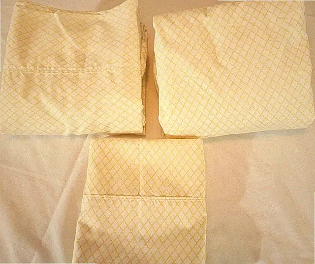 Twin Sz Sheet Set By Amazon Basics. Yellow & white 100%polyester